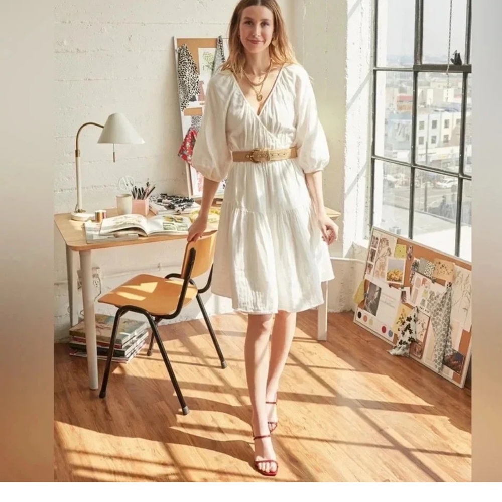 Elegant White Puff-Sleeve Tiered Dress